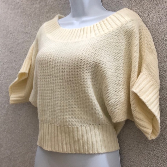 Loose Fitting Knitted 🧶 Sweater Top ⛄️ - Picture 4 of 8